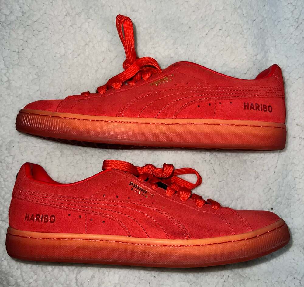 Puma Gummy Bear X Suede Classic Lace Up Red Sneakers - size 7 - D19